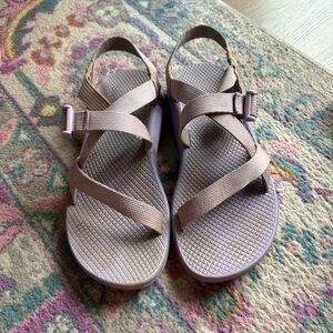 Lavender Frost Z/1 Chacos size 8 women’s